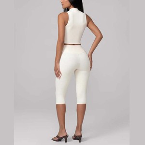 Set Yoga 2 Pezzi Personalizzato, Tinta Unita, Ultra Morbido, Top con Zip e Leggings a Vita Alta, Completo Capri per Donna - Product Image 2