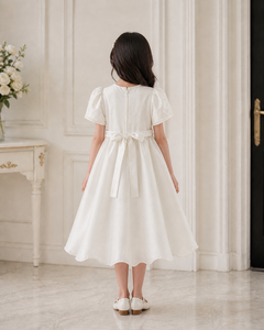 ชุดเดรสผ้าซาตินมุกพรีเมียมพร้อมโบว์คาดเอวสำหรับงานแต่งงาน - Product Image 3