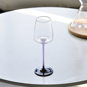 <span class=keywords><strong>Verres</strong></span> <span class=keywords><strong>à</strong></span> <span class=keywords><strong>vin</strong></span> <span class=keywords><strong>à</strong></span> tige longue violet, sans plomb, main libre, Style italien, découpé au Laser, bord corsage bordeaux, <span class=keywords><strong>vin</strong></span> de mariage, vente en gros, - Product Image 5