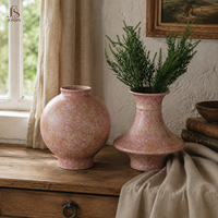 Vase à fleurs en céramique artisanale Jossin avec surface naturelle marbrée pour une décoration intérieure rustique, accent pour le salon
