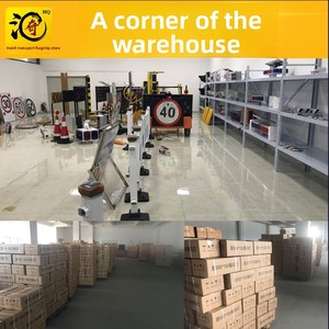 Feu de signalisation solaire double face à 6 lumières LED rouge et bleue pour la promotion du plastique stroboscopique de barrage routier pour les installations routières - Product Image 6