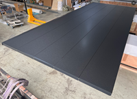 Porte de garage roulante en acier moderne et sécurisée anti-effraction avec panneaux renforcés de polymère et surface finie pour usage extérieur en villa