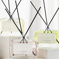 Vente en gros de bouteille verre diffuseur de parfum de maison diffuseur de roseau bouteille en verre transparente vide bouteilles d'arôme carrées avec bouchon