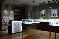 Vitrine de présentation de bijoux en bois haut de gamme Retron Custom avec éclairage LED, écologique et durable, pour boutique de bijoux