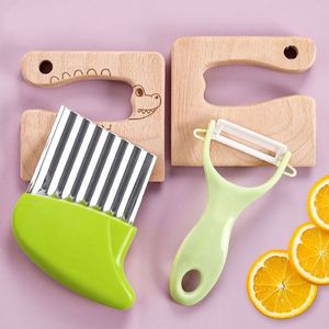 Juego de Cuchillos de Cocina para Niños, Cuchillo de Plástico con Bordes Dentados, Cuchillo para Niños Pequeños, Cortador Ondulado, Pelador de Patatas, Tabla de Cortar - Product Image 4