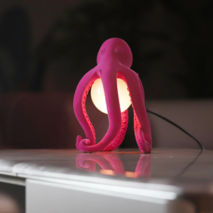<span class=keywords><strong>Lampada</strong></span> da Tavolo a Forma di Polpo Rosa per Interni, Magnifica Illuminazione Unica con Design Animalier, Aspetto Completamente Originale - Product Image 2