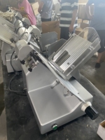Trancheuse à viande fraîche sur pied machine de découpe trancheuse à viande commerciale trancheuse à viande automatisée