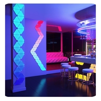 Nouvelles lumières contrôle vocal Triangle applique murale boîte en papier RGB 75 80 ABS moderne LED Logo personnalisé blanc ou emballage personnalisé DC 24V
