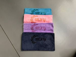 Serviette de sport en microfibre de haute qualité avec logo personnalisé, petite serviette de gym et de yoga absorbant la transpiration, séchage rapide, technique de broderie - Product Image 4