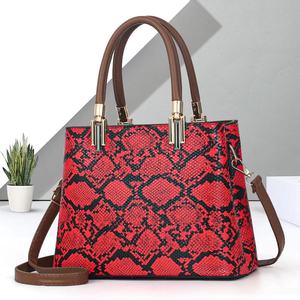Sacs fourre-tout en cuir huilé pour femmes, sacs à bandoulière vintage, sacs bandoulière grande capacité - Product Image 2