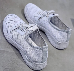 Vente en gros de chaussures plates moins chères pour femmes chaussures de sport à imprimé léopard de bonne qualité bottes d'été chaussures décontractées pour femme