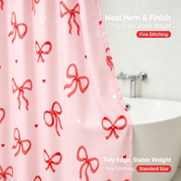Rideau de douche mignon avec nœud papillon rouge, fond rose, mini rideau de bain en tissu avec cœurs blancs et rouges, rideau de salle de bain résistant à l'eau