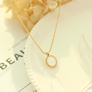 สร้อยคอแฟชั่นฤดูร้อนประดับเปลือกหอยสีขาวทรงกลมสำหรับผู้หญิง - Product Image 4