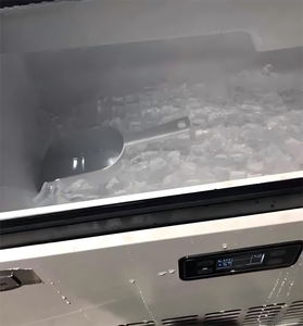 Machine à glaçons automatique en demi-cubes, machine à glaçons en acier inoxydable avec logo personnalisé - Product Image 3