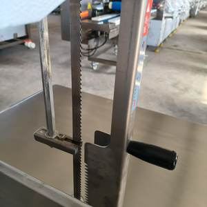 เครื่องเลื่อยกระดูกซี่โครงเครื่องตัด<span class=keywords><strong>เนื้อ</strong></span>เครื่องเลื่อยตัดกระดูกเหล็กสแตนเลสเครื่องแปรรูปเนื้อสัตว์และกระดูก - Product Image 3