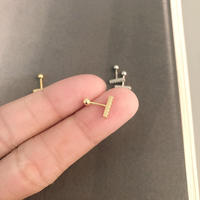Boucles d'oreilles fines en zircon cubique vertical exquis en argent 925 plaqué or 18 carats pour femmes