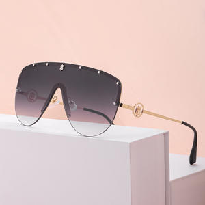 Lunettes de soleil surdimensionnées pour femmes BrandName, verres PC UV400, monture noire, demi-cerclées en métal, style européen - Product Image 4