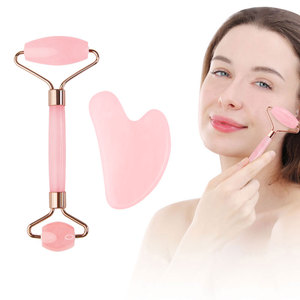 Nuovo Prodotto: Massaggiatore Facciale con <span class=keywords><strong>Rullo</strong></span> in Giada e Guasha in Quarzo Rosa con Manico in Acrilico - Product Image 1