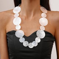Kaimei 2025 bijoux de mode en gros pas cher femmes exagéré coquille ronde clavicule chaîne collier blanc coquille longs colliers