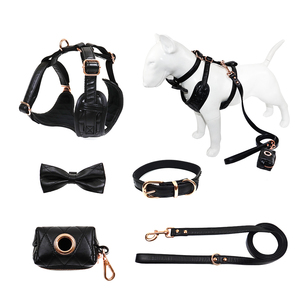 Accesorios personalizados de fábrica para mascotas, telas de cuero PU negro, arnés para perros - Product Image 5