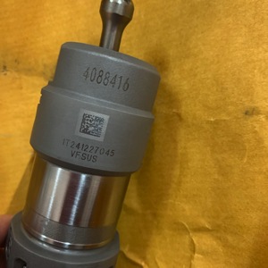 Inyector de combustible de alta calidad OEM 4088416, adecuado para motores diésel QSK45 y QSK60, con garantía de 1 año. - Product Image 4