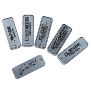 Nhà Máy Trực Tiếp Tùy Chỉnh Kim Loại Biểu Tượng Thẻ Cổ Mạ Bạc Hợp Kim <span class=keywords><strong>3D</strong></span> <span class=keywords><strong>2D</strong></span> Tên Ký Độc Đáo Quần Áo Tag Mặt Dây Chuyền - Product Image 4