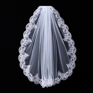 Velo de novia estilo Mori retro, elegante, con borde de encaje y gasa lisa, para accesorios de fotografía de propuesta de matrimonio. - Product Image 4