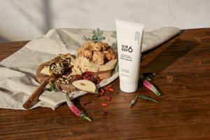 GINGER6 Agua de jengibre Crema de manos Fórmula vegana Fragancia de ácido hialurónico Manos suaves y protección de cutículas - Product Image 3