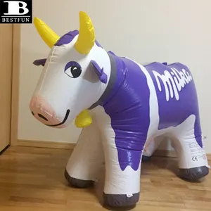 PVC aufblasbare Kuh Milka Kunststoff kleine Blow Up Spielzeug maßge schneiderte Vinyl Blow Up Farm Tiere Spielzeug zum Verkauf