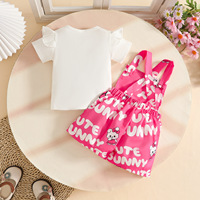 Ensemble deux pièces d'été pour bébé fille : T-shirt doux en coton côtelé à manches courtes + Short à bretelles imprimé lettres et dessins animés