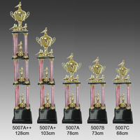 Trophée de coupe à quatre colonnes en métal pour les champions de football, vente en gros