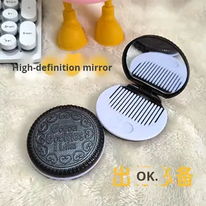 Creative INS Cute Oreo <span class=keywords><strong>Chocolate</strong></span> Cookie Mirror Portable Mini Herramienta de maquillaje plegable para el estilo al aire libre - Product Image 4