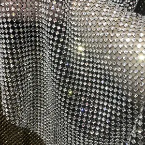 Haute Couture Kristall Strass Mesh Glitzernde benutzer definierte quadratische Diamanten Strass Net Stoff
