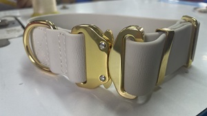 Bajo MOQ Color personalizado <span class=keywords><strong>TPU</strong></span> Collar de perro impermeable Durable Liberación rápida Hebilla de metal Collar de perro táctico y correa - Product Image 5