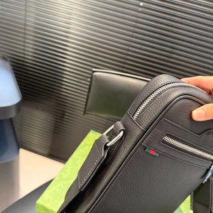 Sac à bandoulière pour homme de qualité supérieure, tendance 2025, logo personnalisé, sac à bandoulière pour homme de marque, sac pour homme, sacs de luxe pour homme - Product Image 4