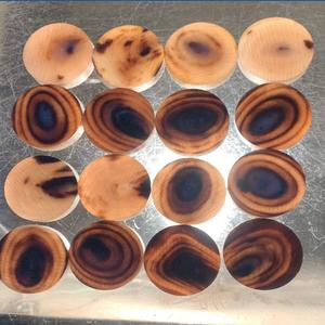 Botones de Asta de Búfalo HA Artesanías de Alta Calidad Tamaños y Colores Personalizables Decoración con Lentejuelas Uso en Prendas de Moda Jeans - Product Image 4