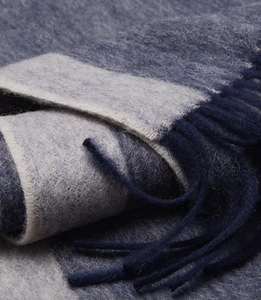 Elegante Bufanda Larga de Lana Neutral con Diseño Minimalista Atemporal, Transpirable y Duradera para Otoño, Uso Diario Versátil - Product Image 5