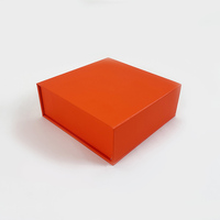 Boîte cadeau magnétique à structure simple personnalisée, en papier couché, avec doublure en éponge, gaufrage et impression de logo sur mesure pour emballage de portefeuilles et de bougies