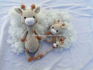 Oferta de Pascua 2024: Juguete de madera Montessori, conejito de peluche, <span class=keywords><strong>mordedor</strong></span> <span class=keywords><strong>amigurumi</strong></span> de ganchillo, sonajero para bebé, set de regalo. - Product Image 3