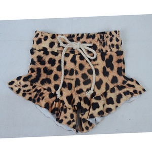 Conjuntos de Ropa de Seda de Leche con Estampado de Leopardo para Bebés Niñas Haizhu, Traje con Pantalones Cortos con Volantes, Gran Venta - Product Image 3