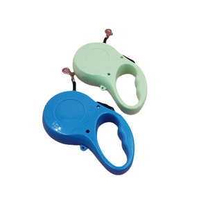 Manufacturer supplies retractable pet <b>leashes</b>, automatic <b>dog</b> <b>leashes</b>, 5-meter <b>leashes</b>, and portable <b>dog</b> <b>leashes</b>. - Product Image 4