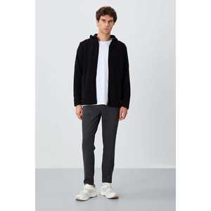 Sudadera con Capucha para Hombre Connell Negra, Corte Holgado, Felpa, Informal, Transpirable, para Otoño - Product Image 4