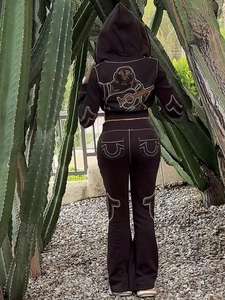 FloralCharm秋季批发街头时尚休闲运动连帽运动衫慢跑裤2件套 - Product Image 4