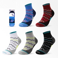 Vente en gros Hommes Femmes Cyclisme Randonnée Basketball Travail Courir Athlétique Équipage Chaussettes de compression Logo personnalisé
