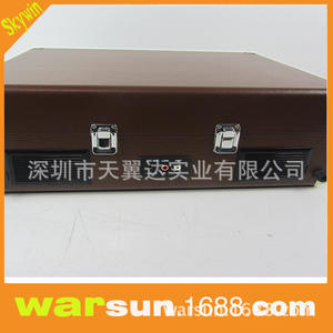 Tocadiscos Retro con Reproductor de CD y Opción de Color Personalizado, Alimentado por Corriente Alterna, de un Fabricante de Shenzhen - Product Image 2