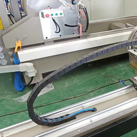Machine de perçage et de fraisage CNC automatique WEIKE pour le traitement des profilés de fenêtres et de portes en aluminium, des rainures de drainage et des trous de serrure
