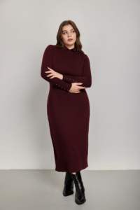 Robe Automne 2026 Pour <span class=keywords><strong>Femme</strong></span> en Maille Douce Bordeaux Respirante Longueur Genou <span class=keywords><strong>Taille</strong></span> Naturelle Silhouette Fourreau Simple Fente Arrière ODM - Product Image 6