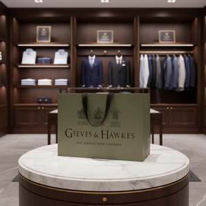 자체 로고 인쇄 가능한 고급 리본 손잡이 맞춤형 회색 종이 쇼핑백, 세련된 디자인의 명품 의류 포장용 - Product Image 1