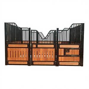Robuste Préfabriqué Portable Bambou Cheval Équipement Portes Boîte Panneaux Avant Stable Stables Bambou En Bois Porte D'entrée Cheval Écurie - Product Image 1