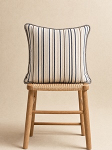 Coussin décoratif en coton avec rayures classiques et modernes pour canapé, lit et chaise - Product Image 6
